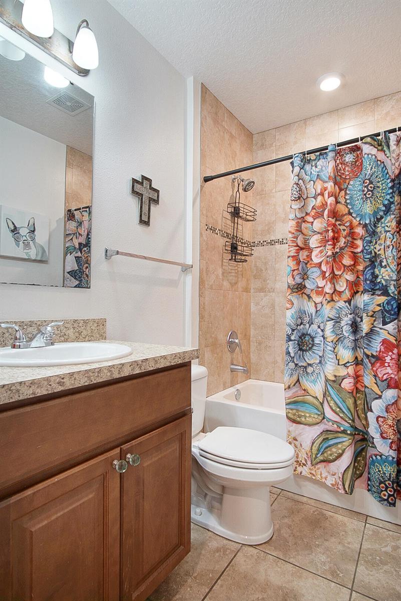 Ver detalles 2109 3 / 2 1600 sq. ft. $ 2026-07-30 0 foto
