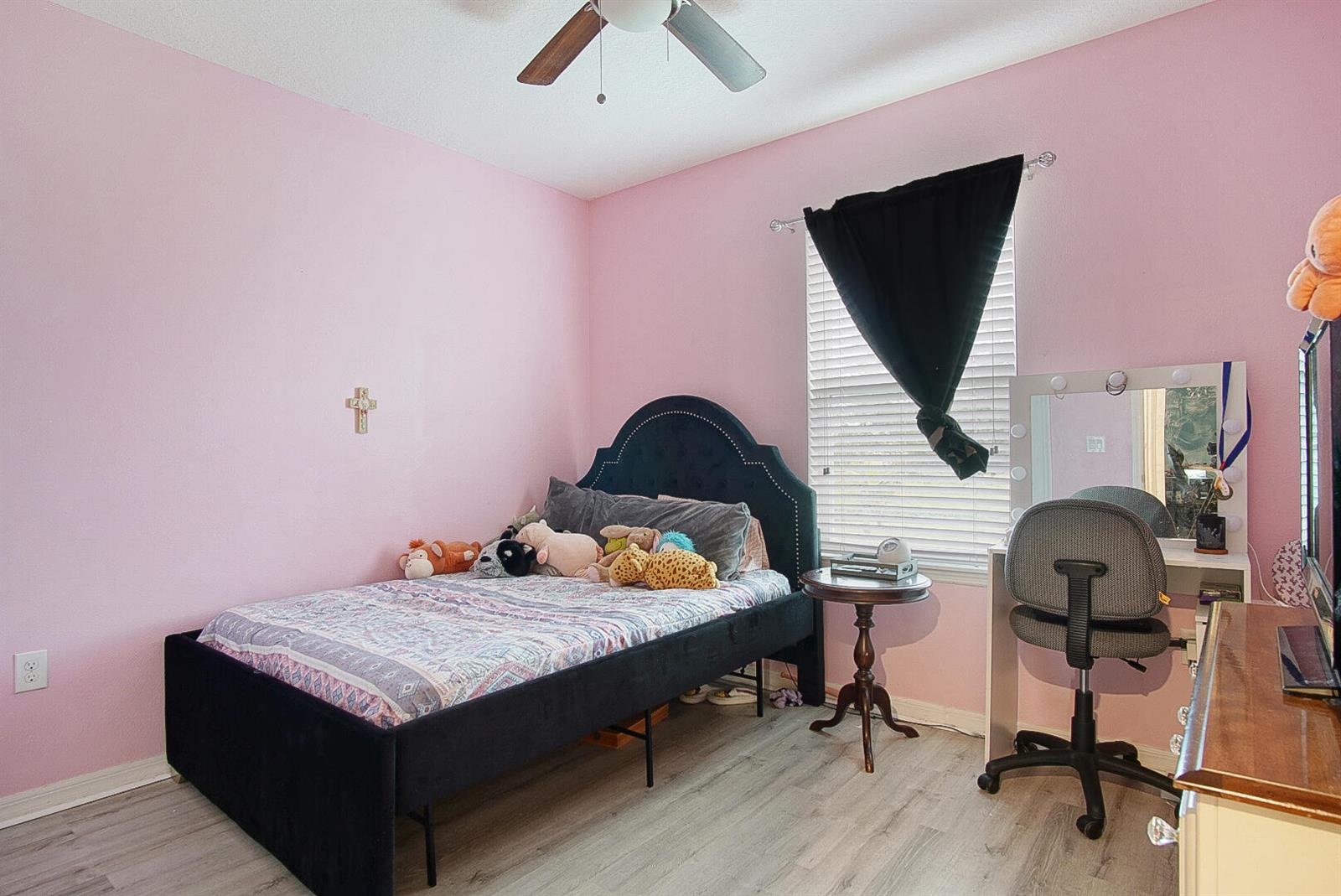 Ver detalles 2109 3 / 2 1600 sq. ft. $ 2026-07-30 0 foto