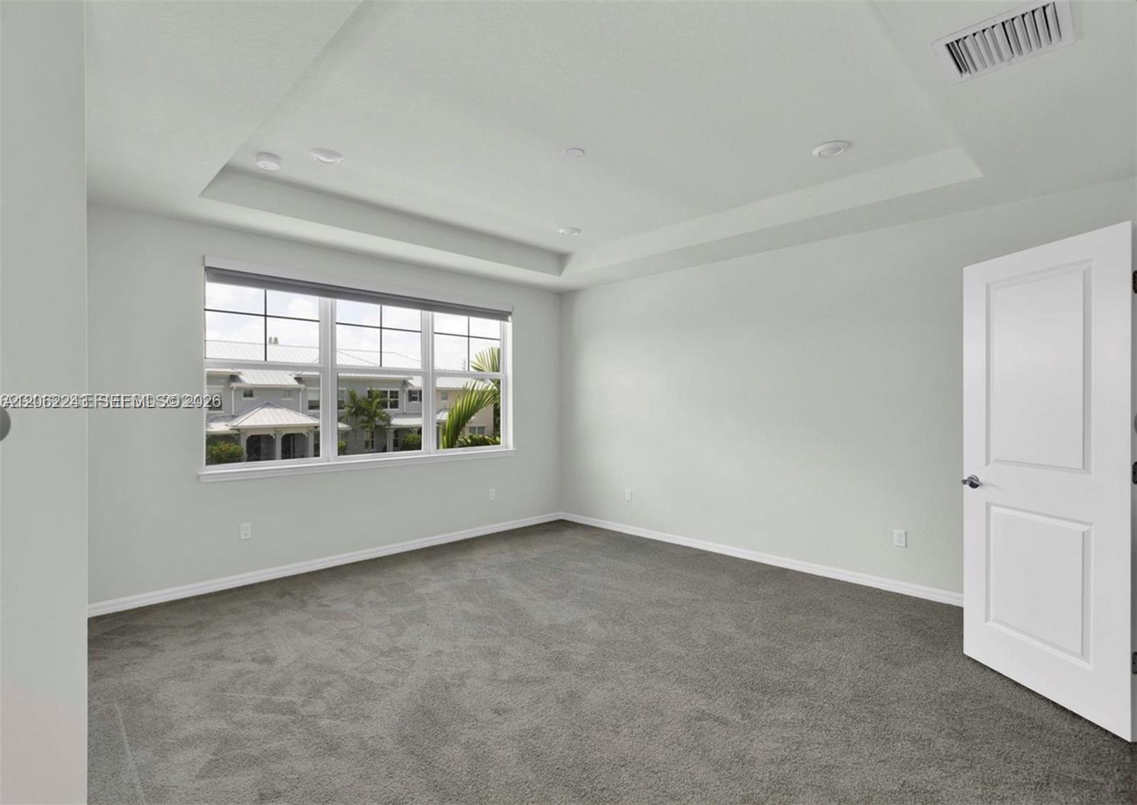 1240 3 / 3 1421 sq. ft. $ 2026-07-30 0 Photo