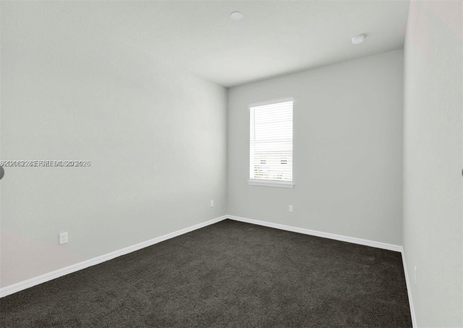 1240 3 / 3 1421 sq. ft. $ 2026-07-30 0 Photo