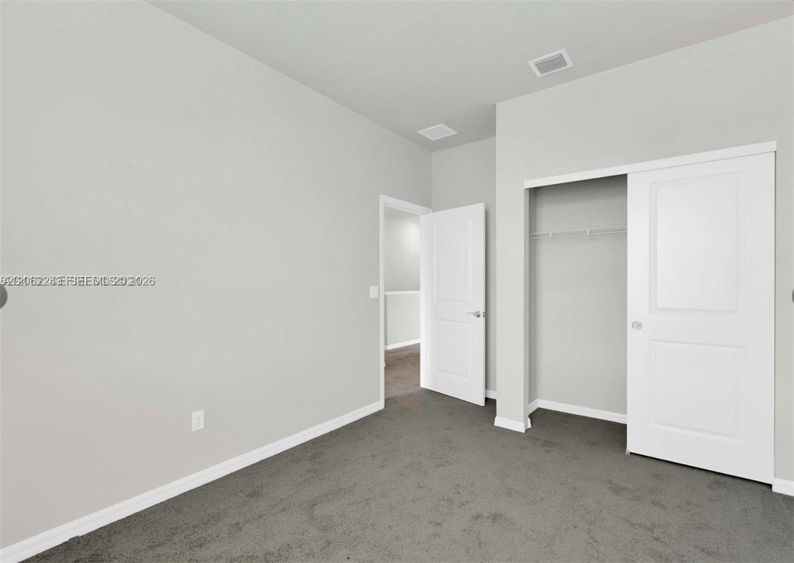 1240 3 / 3 1421 sq. ft. $ 2026-07-30 0 Photo