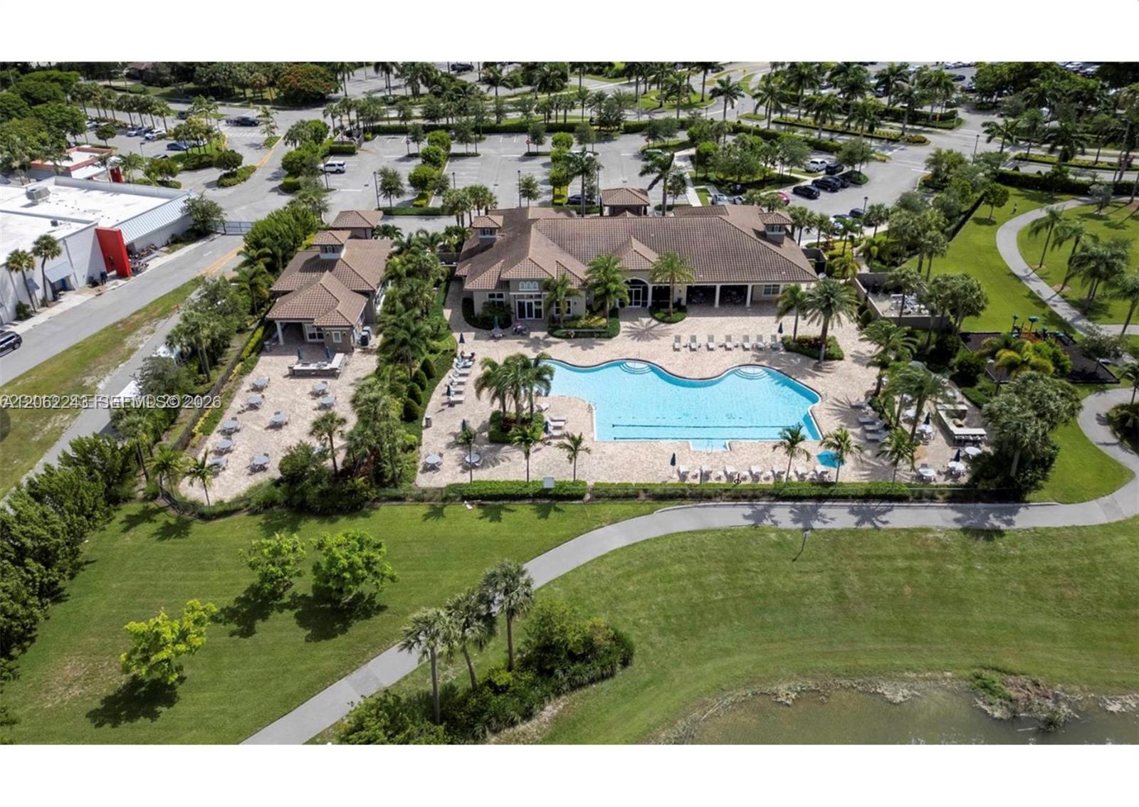 1240 3 / 3 1421 sq. ft. $ 2026-07-30 0 Photo