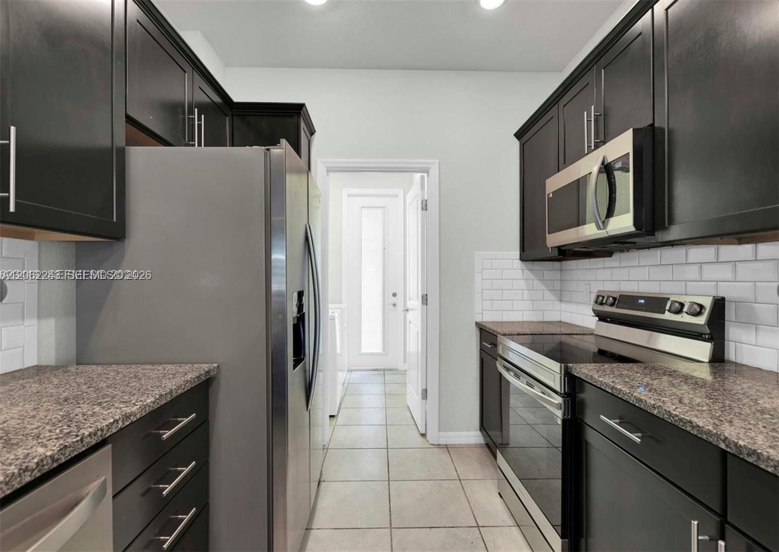 1240 3 / 3 1421 sq. ft. $ 2026-07-30 0 Photo