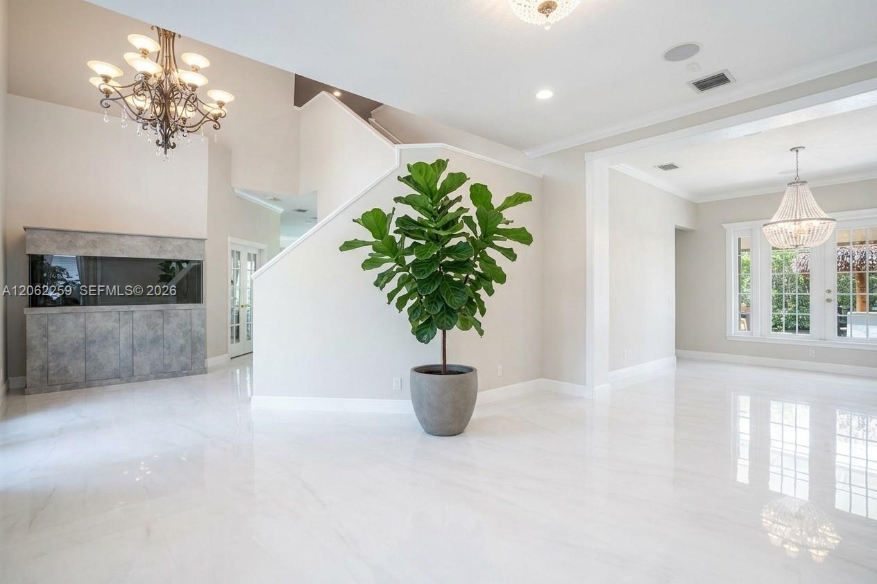 904 6 / 5 4027 sq. ft. $ 2026-07-30 0 foto