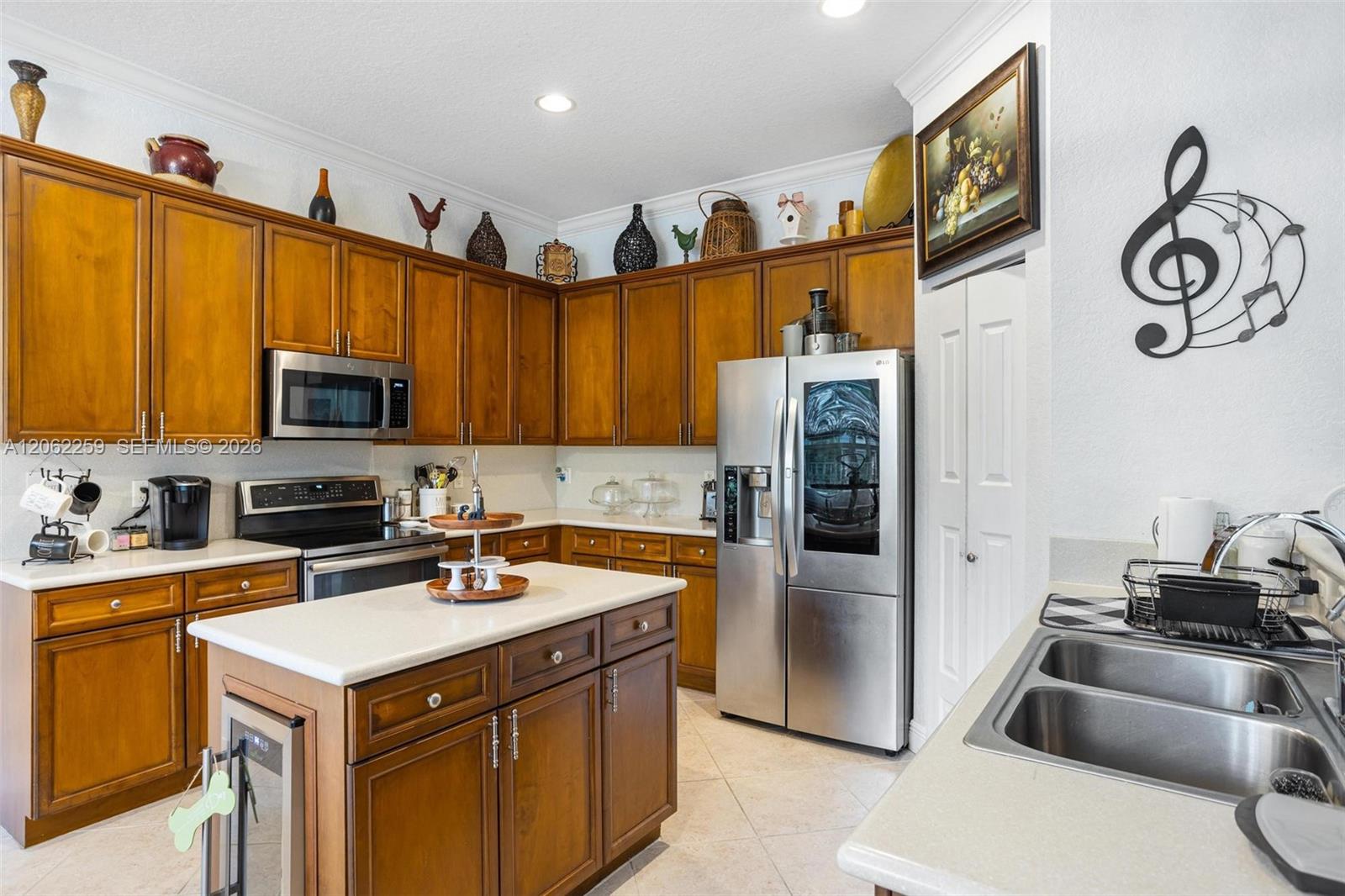 904 6 / 5 4027 sq. ft. $ 2026-07-30 0 foto