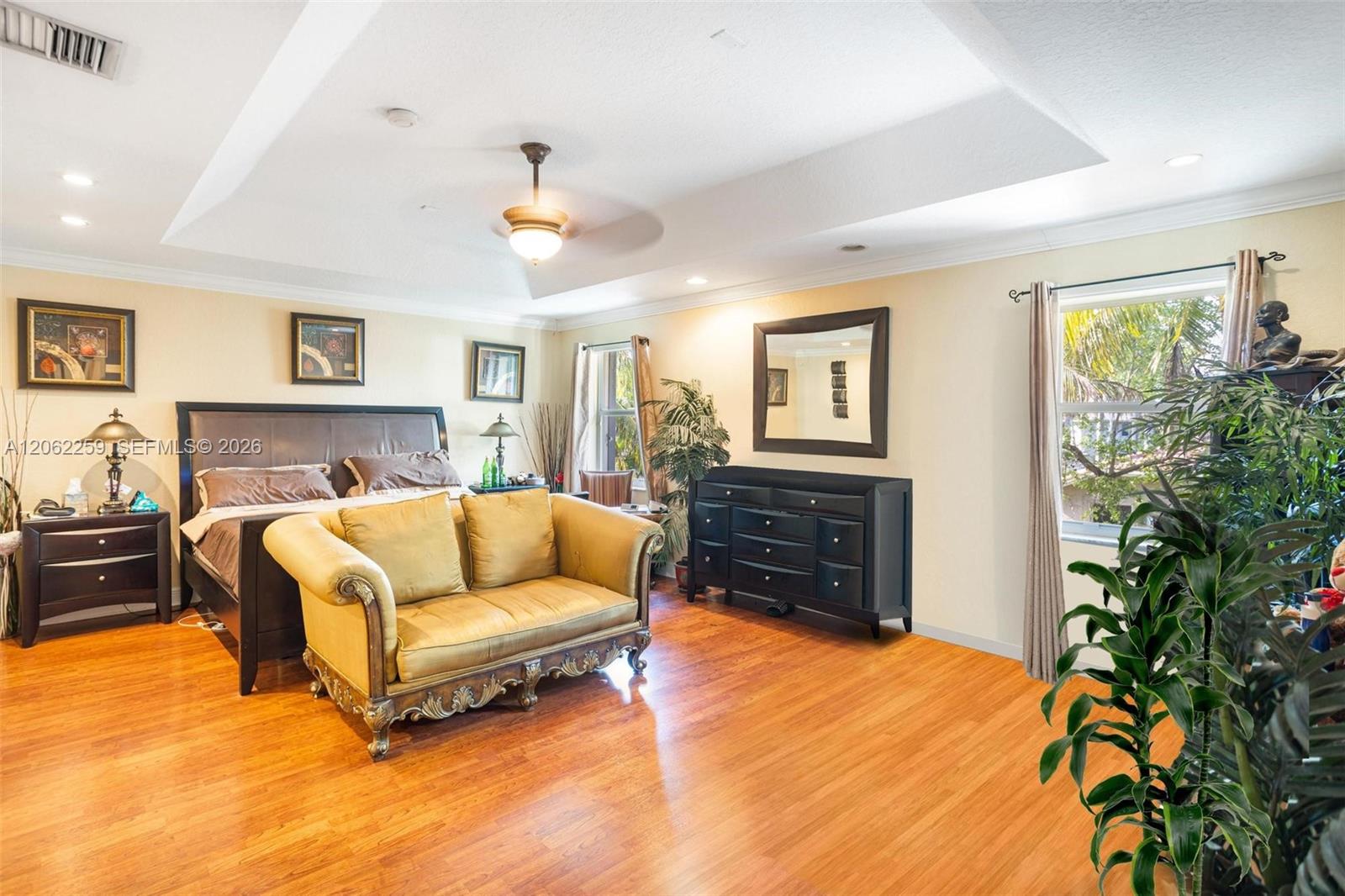 904 6 / 5 4027 sq. ft. $ 2026-07-30 0 foto