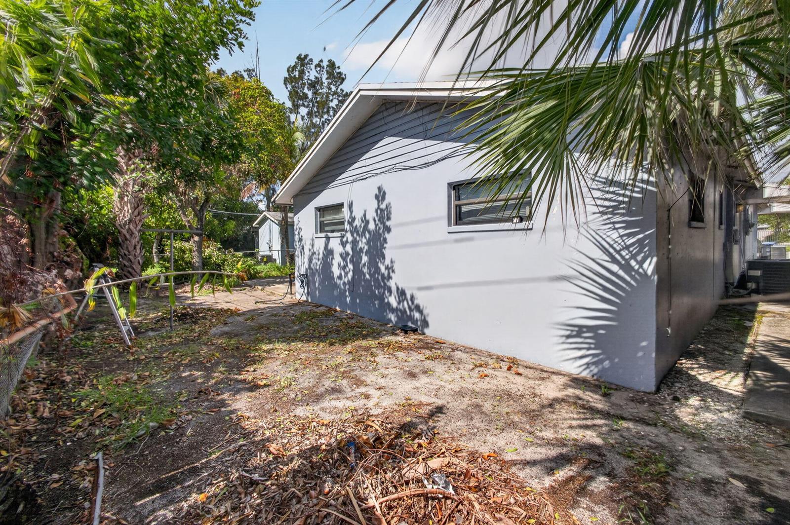 See details / 0 1965 sq. ft. $ 2026-08-03 0 Photo