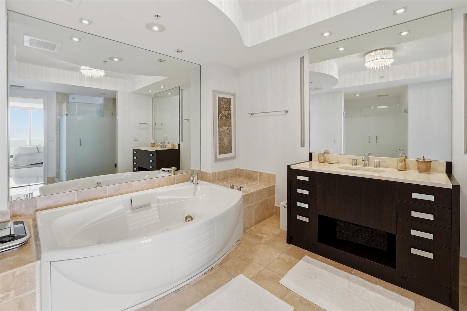 See details PH 5109 3 / 4045 sq. ft. $ 2026-07-31 0 Photo