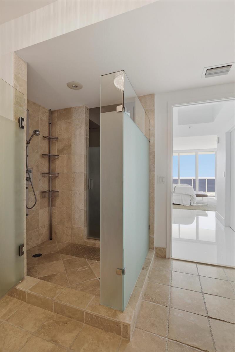 See details PH 5109 3 / 4045 sq. ft. $ 2026-07-31 0 Photo