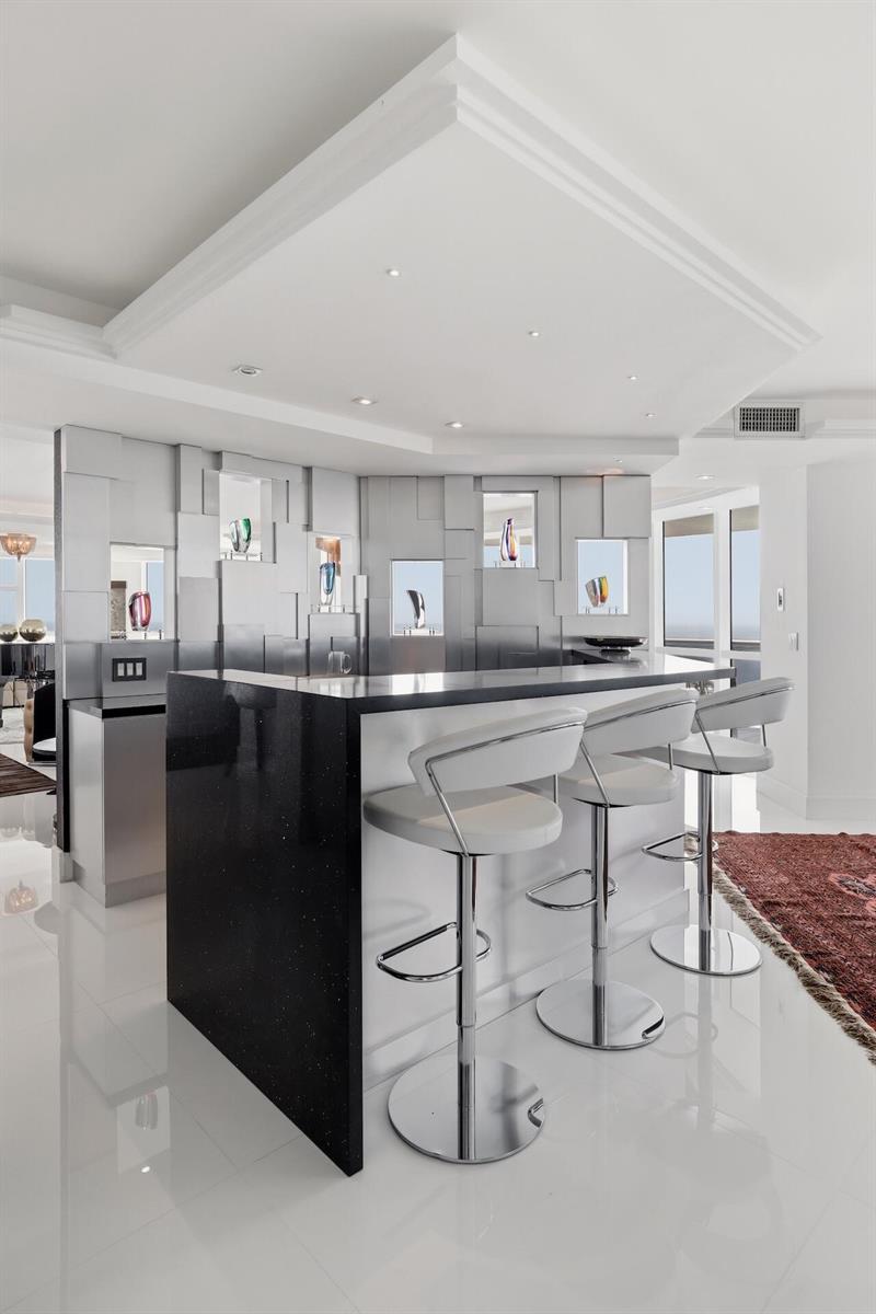 See details PH 5109 3 / 4045 sq. ft. $ 2026-07-31 0 Photo