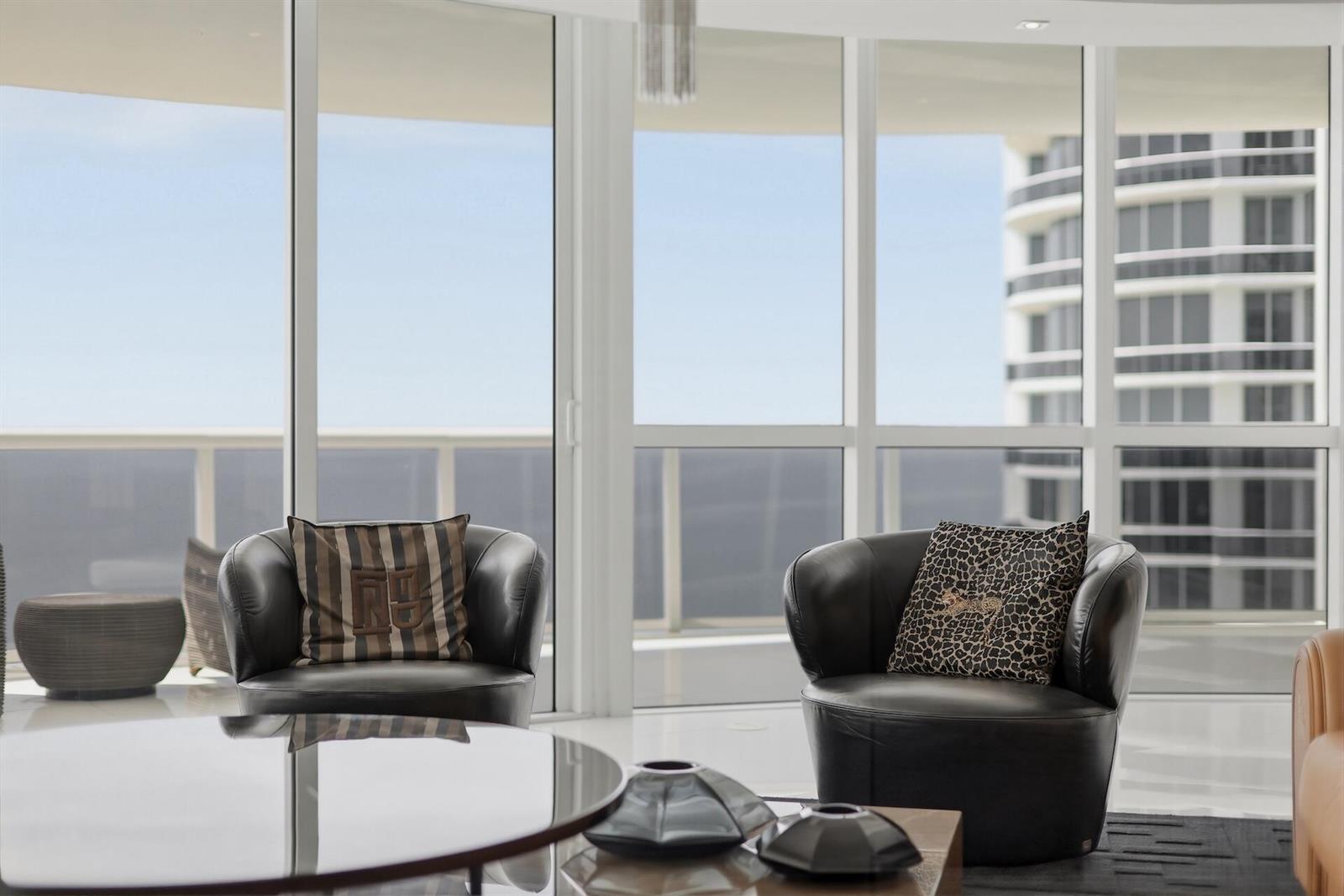 See details PH 5109 3 / 4045 sq. ft. $ 2026-07-31 0 Photo