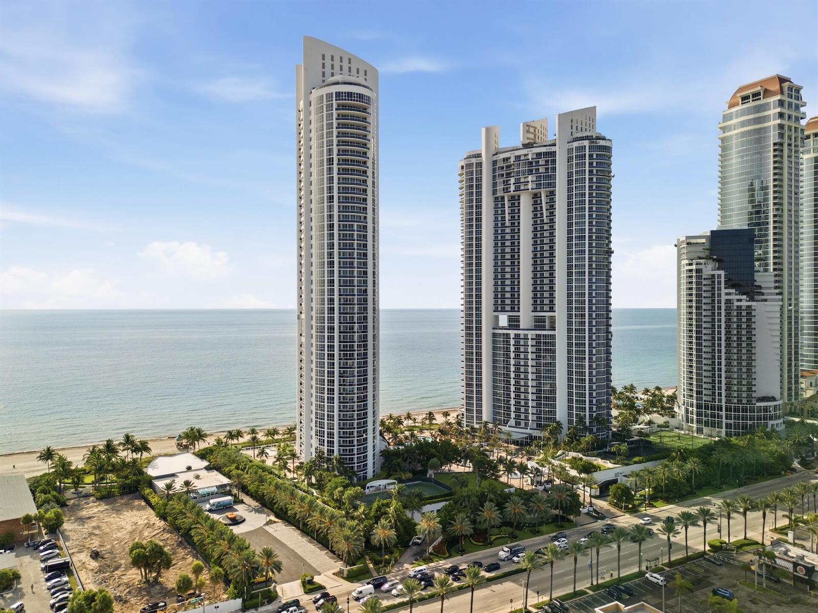 See details PH 5109 3 / 4045 sq. ft. $ 2026-07-31 0 Photo