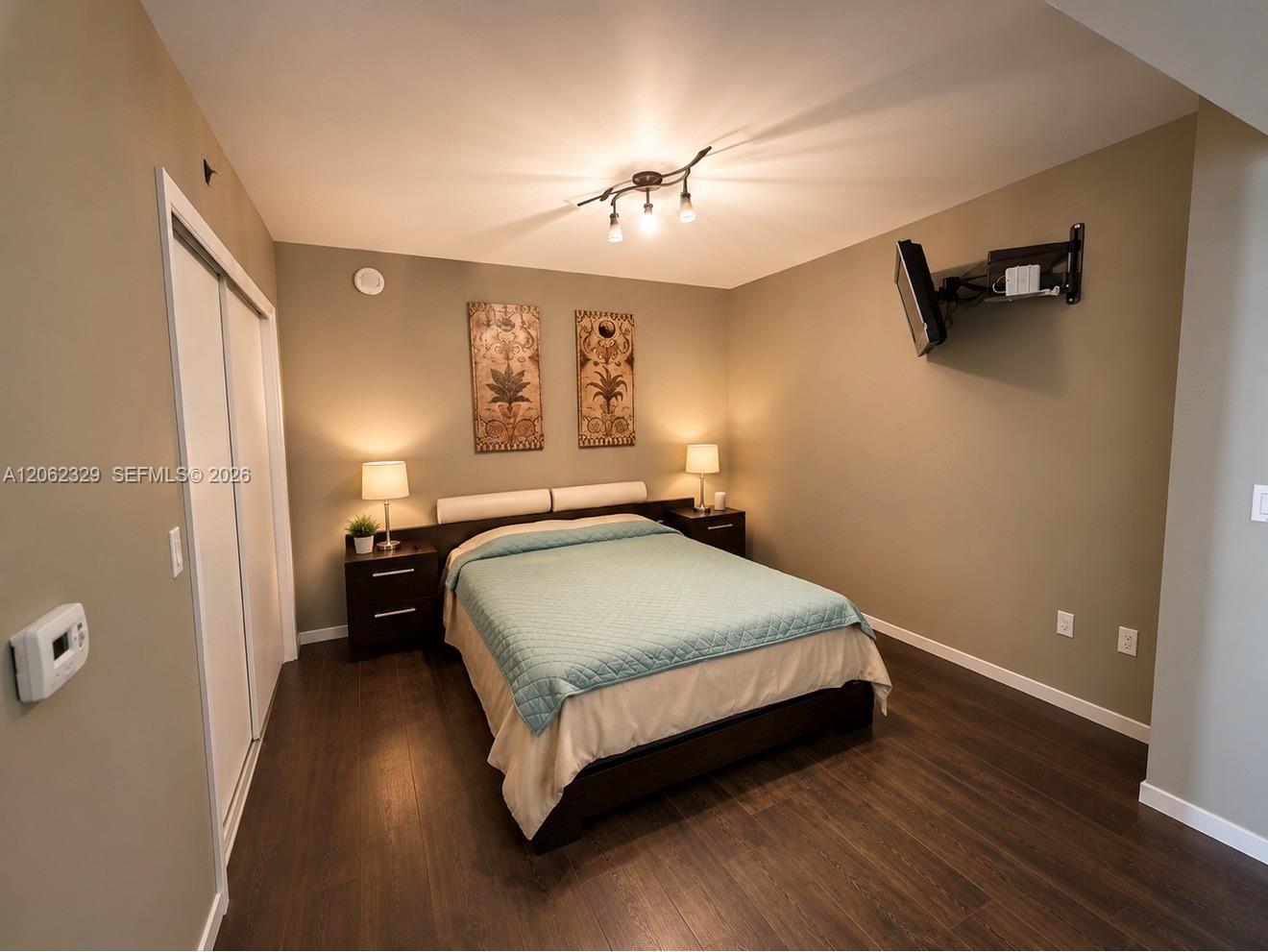 1405 1 / 1 811 sq. ft. $ 2026-07-30 0 Photo