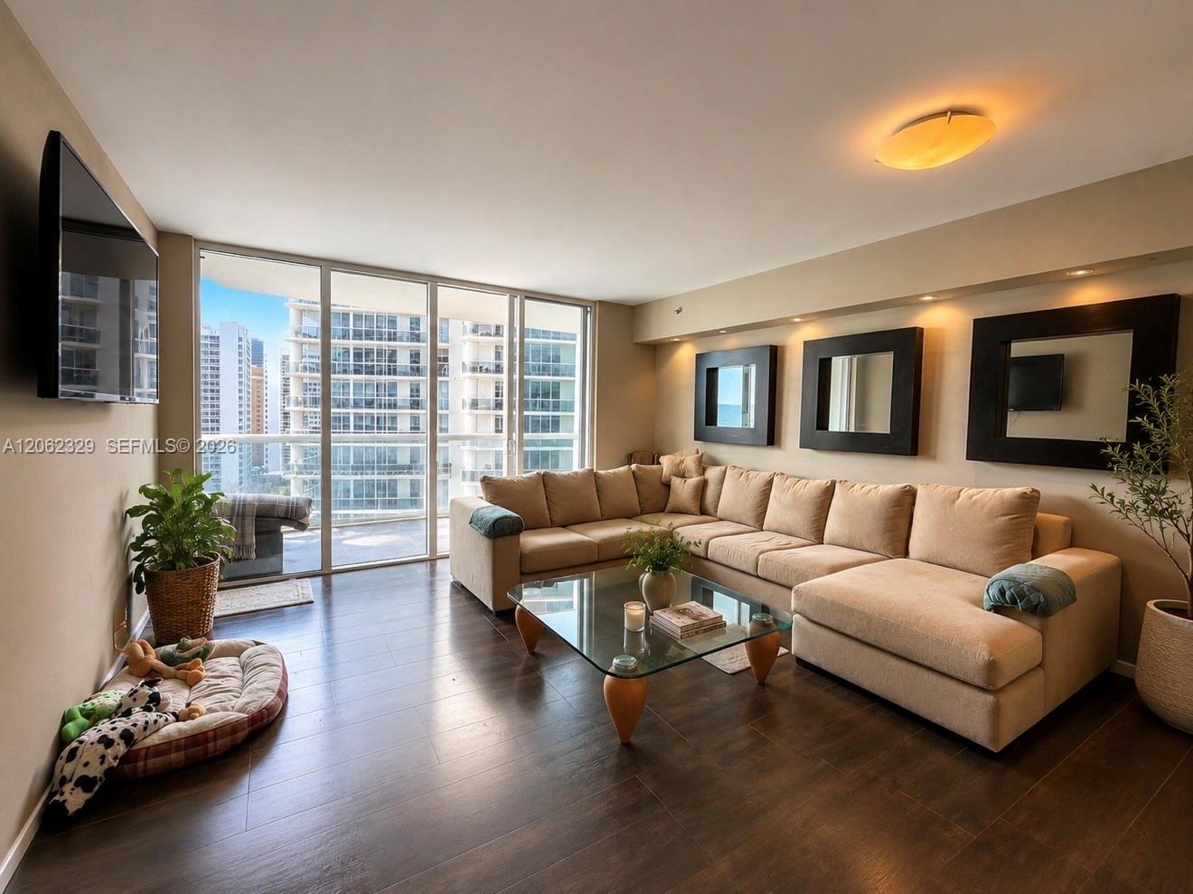 1405 1 / 1 811 sq. ft. $ 2026-07-30 0 Photo