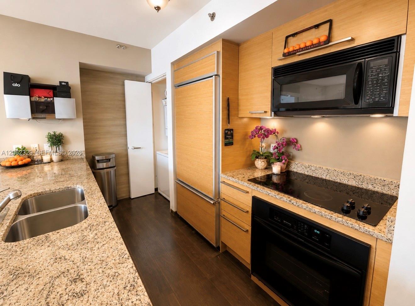 1405 1 / 1 811 sq. ft. $ 2026-07-30 0 Photo