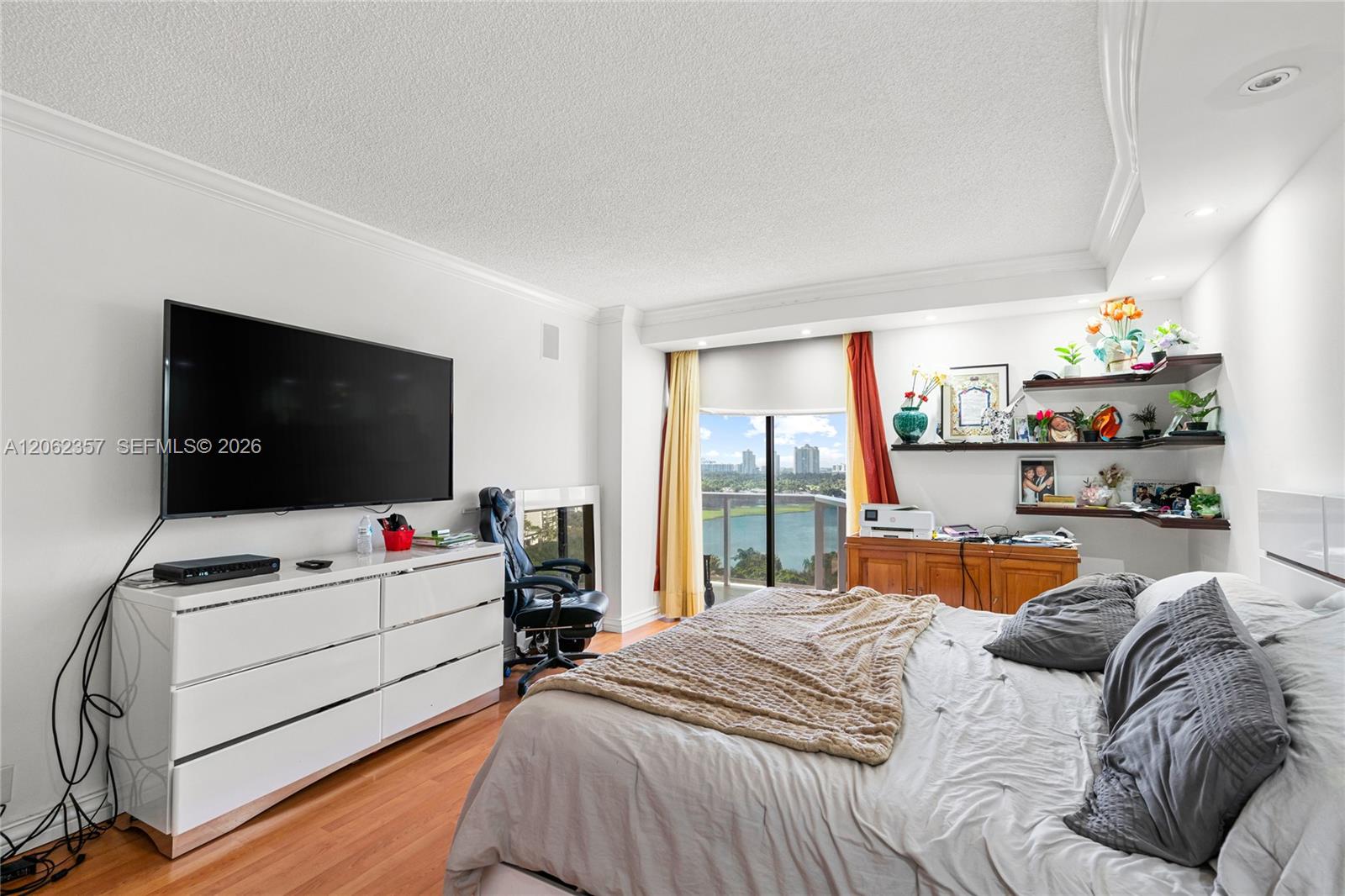 Photo of 20281 Country Club Dr  #909, Aventura, Florida, 33180 - 2nd