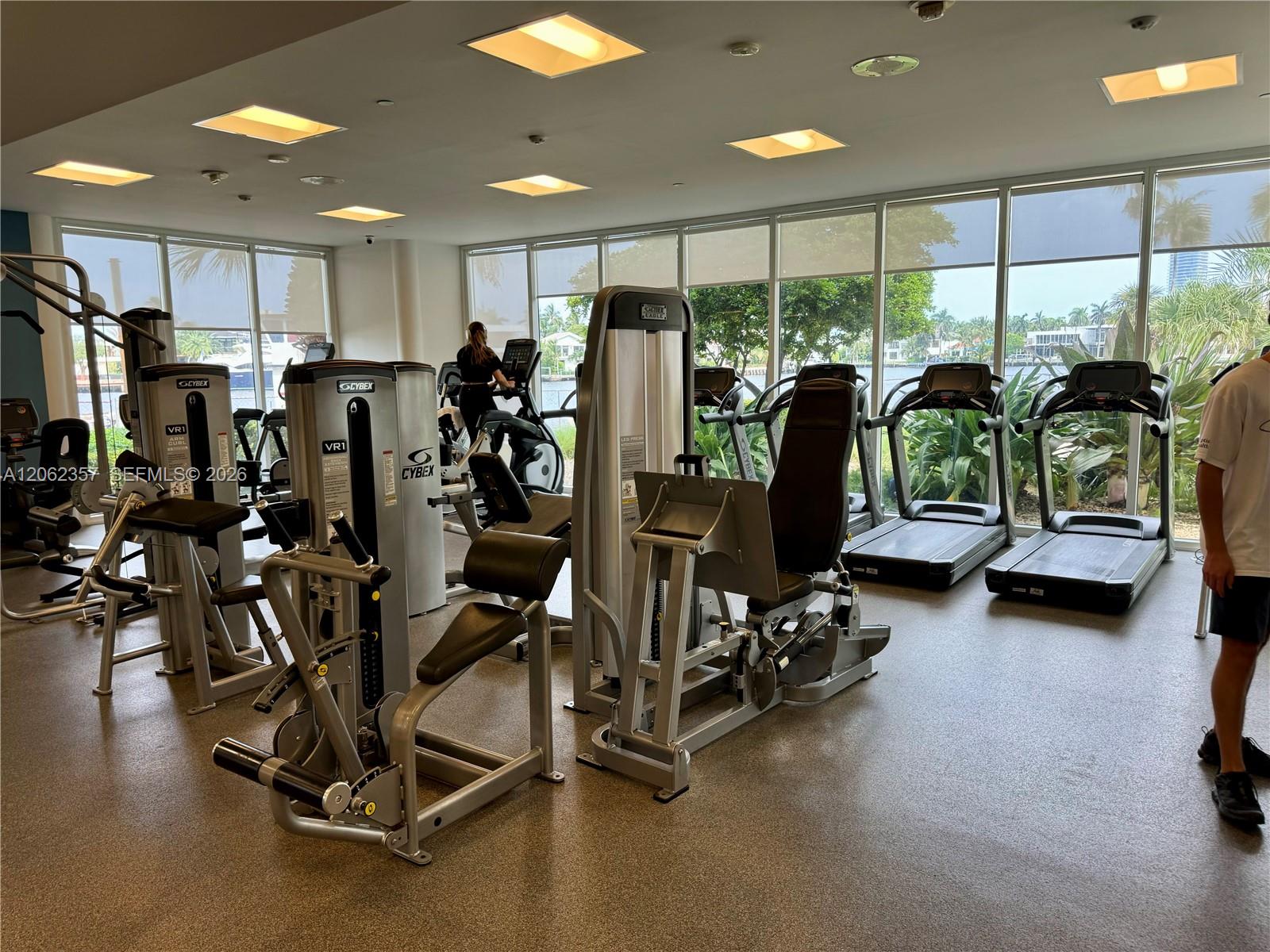Photo of 20281 Country Club Dr  #909, Aventura, Florida, 33180 - 