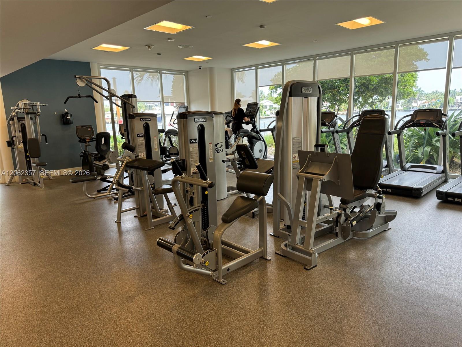 Photo of 20281 Country Club Dr  #909, Aventura, Florida, 33180 - 