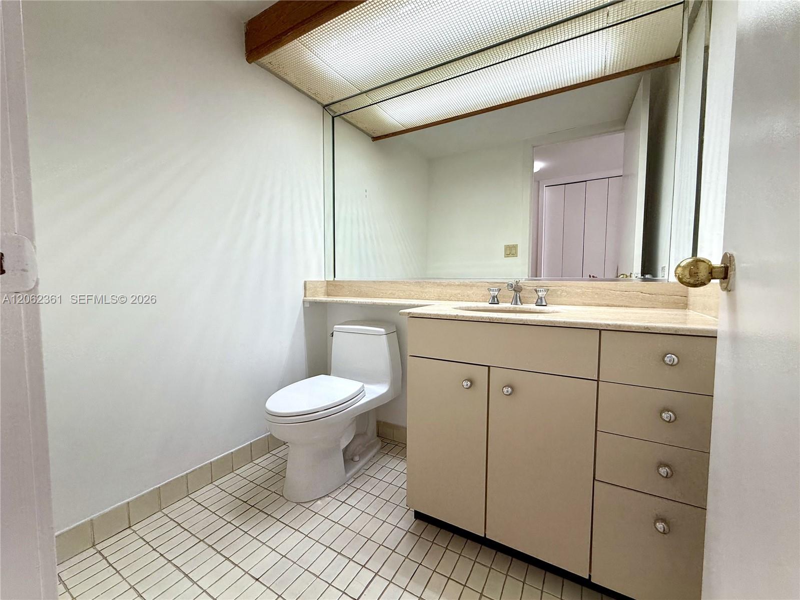 Photo of 19355 Turnberry Way #12C, Aventura, Florida, 33180 - Half Bath for your guests