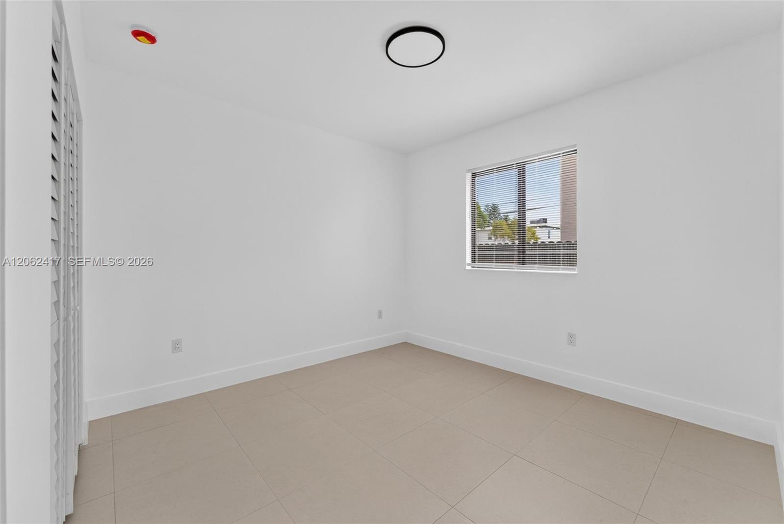   /  2300 sq. ft. $ 2026-07-30 0 foto