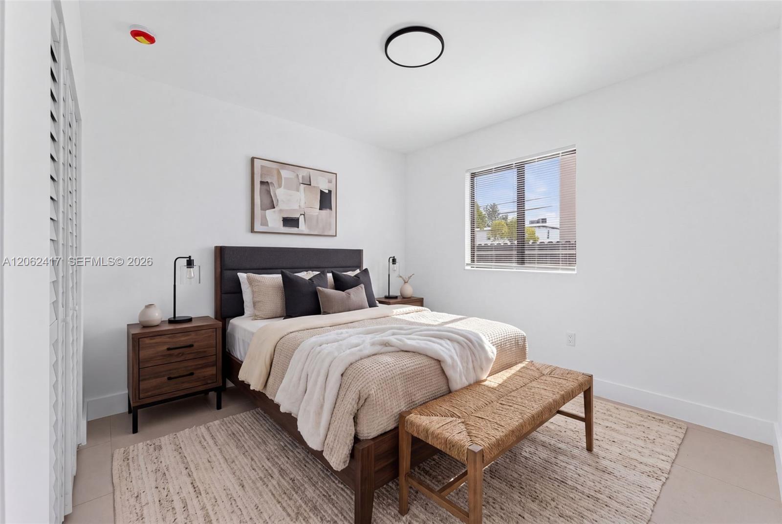   /  2300 sq. ft. $ 2026-07-30 0 foto