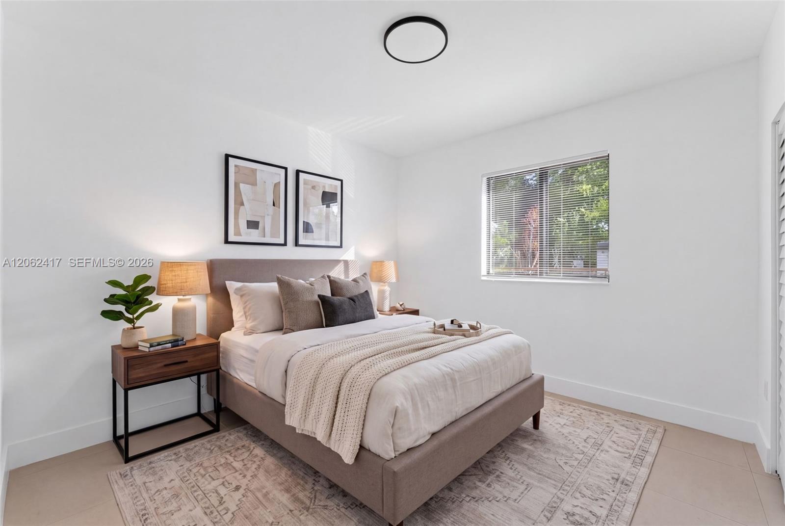   /  2300 sq. ft. $ 2026-07-30 0 foto