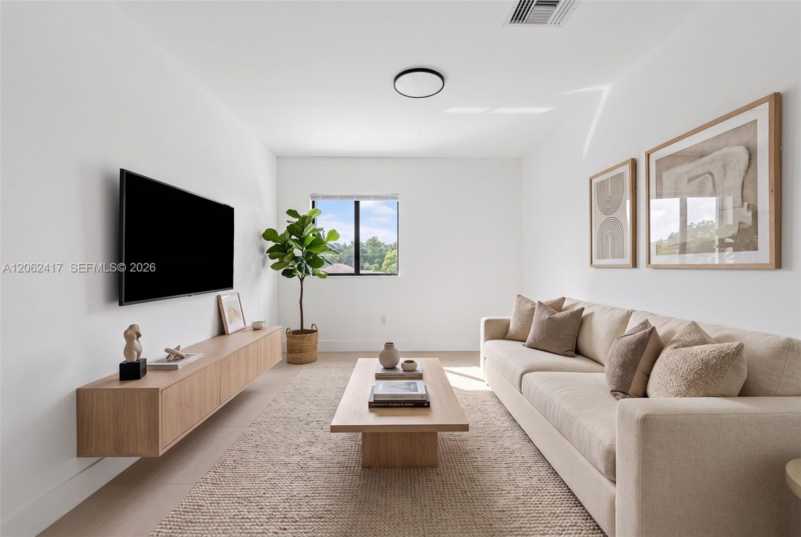   /  2300 sq. ft. $ 2026-07-30 0 foto