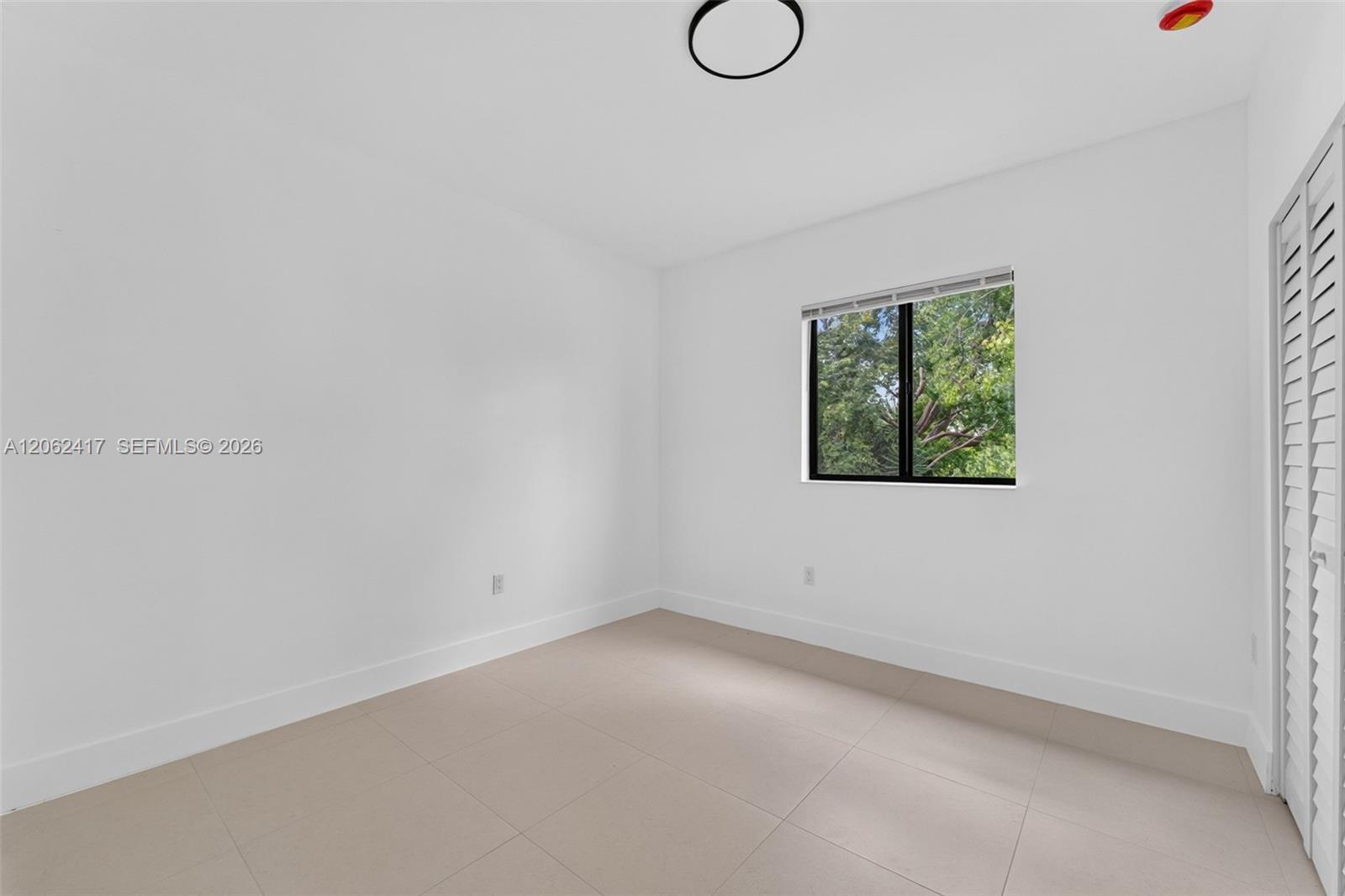   /  2300 sq. ft. $ 2026-07-30 0 foto