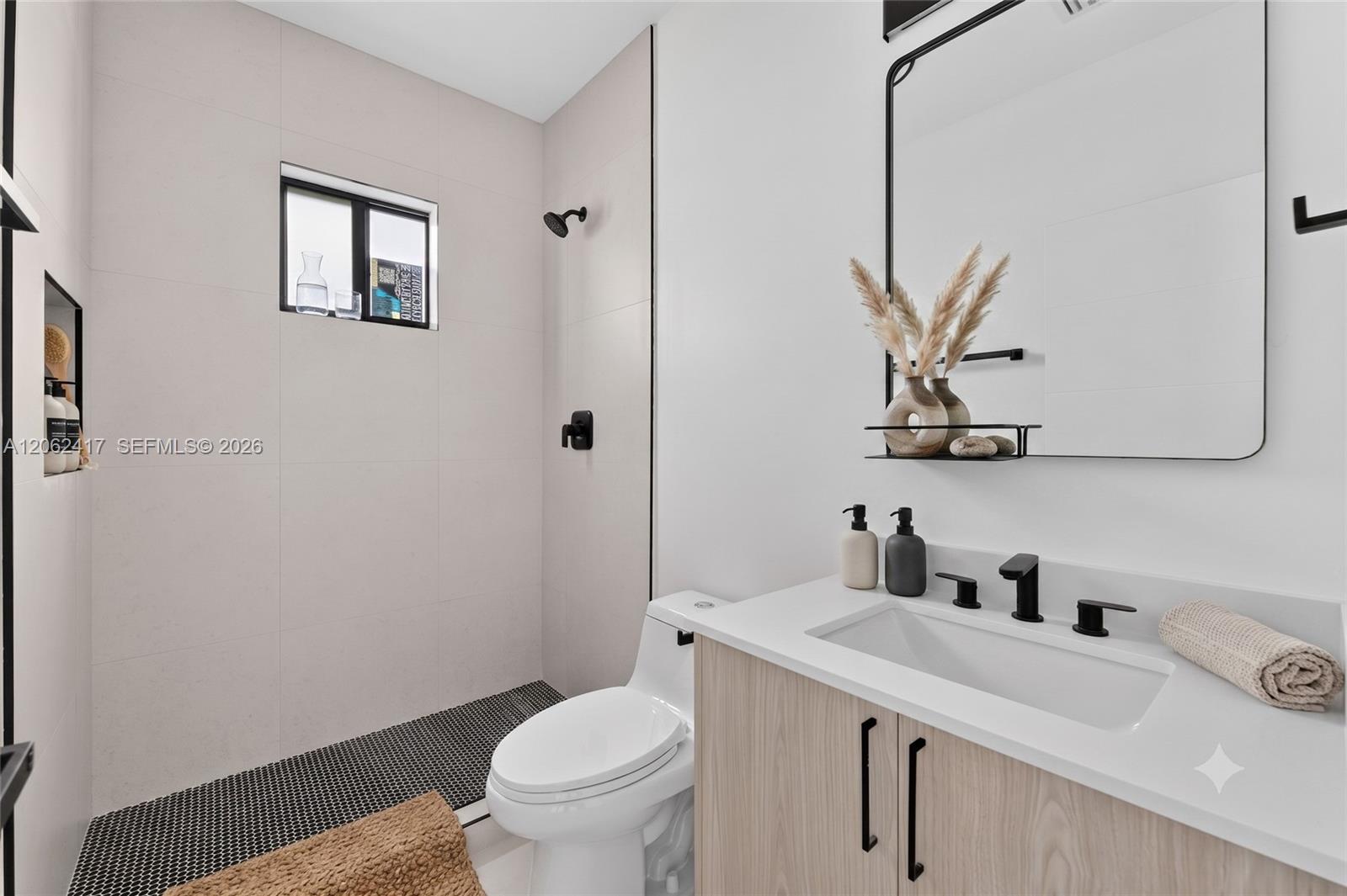   /  2300 sq. ft. $ 2026-07-30 0 foto