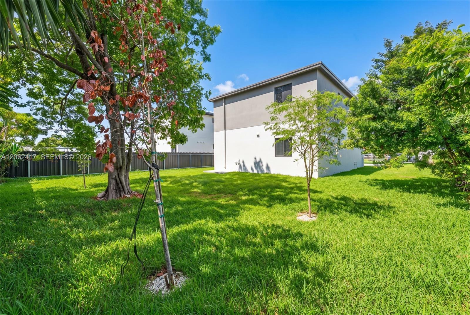   /  2300 sq. ft. $ 2026-07-30 0 foto