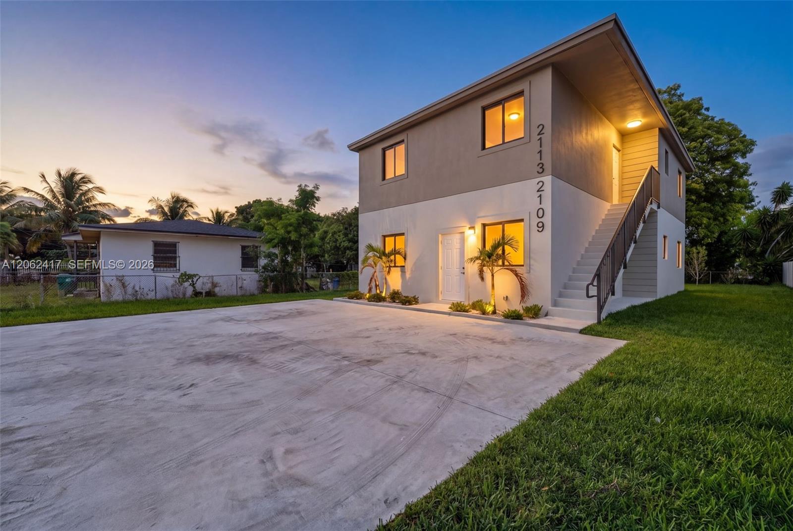  /  2300 sq. ft. $ 2026-07-30 0 foto