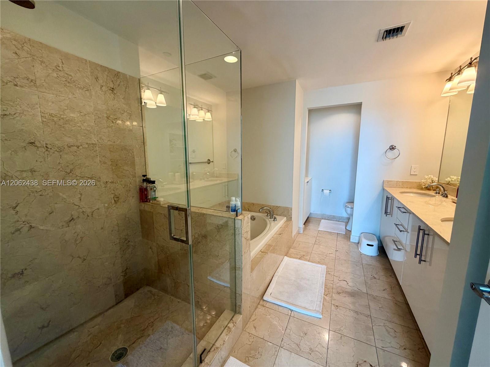 Photo of 3330 190th St  #2711, Aventura, Florida, 33180 - 