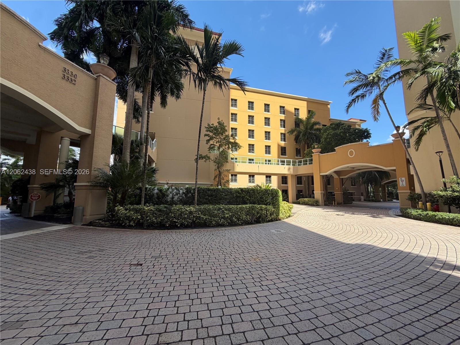 Photo of 3330 190th St  #2711, Aventura, Florida, 33180 - 