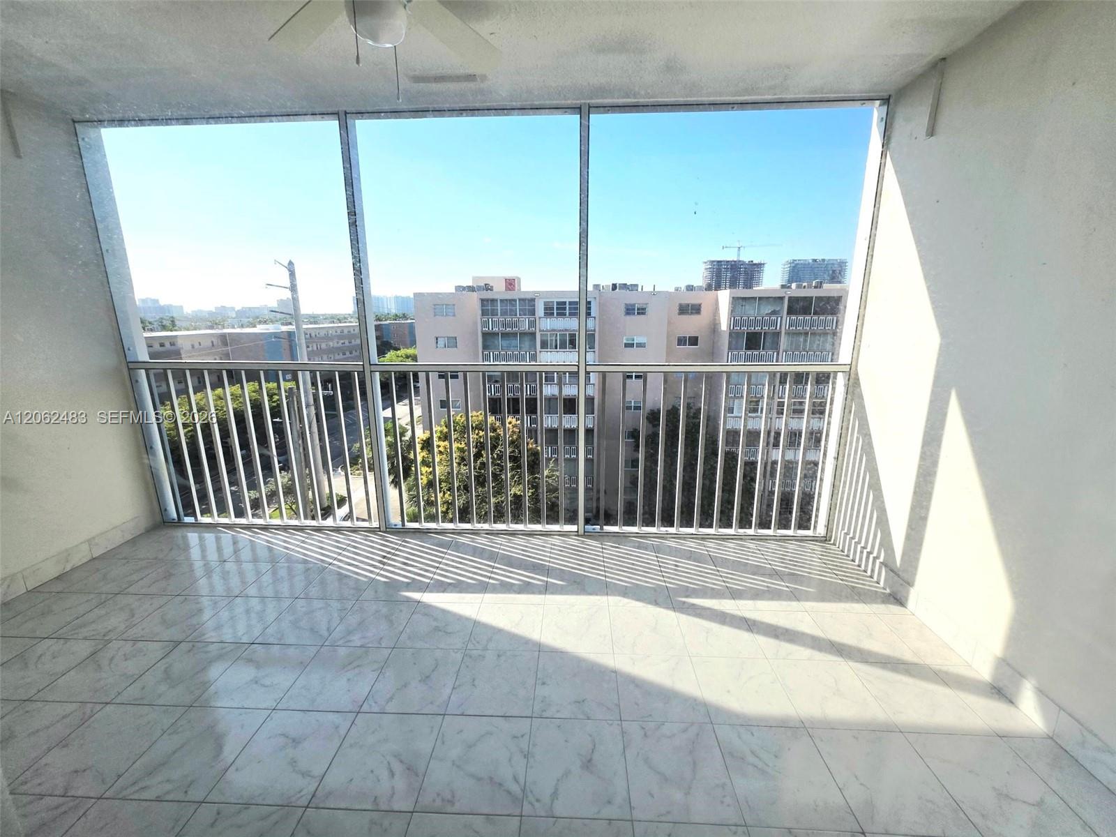 Photo of 319 14th Ave #702, Hallandale Beach, Florida, 33009 -
