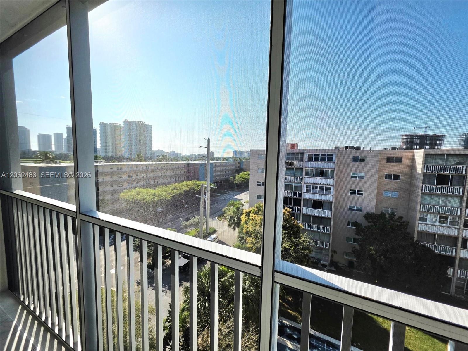 Photo of 319 14th Ave #702, Hallandale Beach, Florida, 33009 -