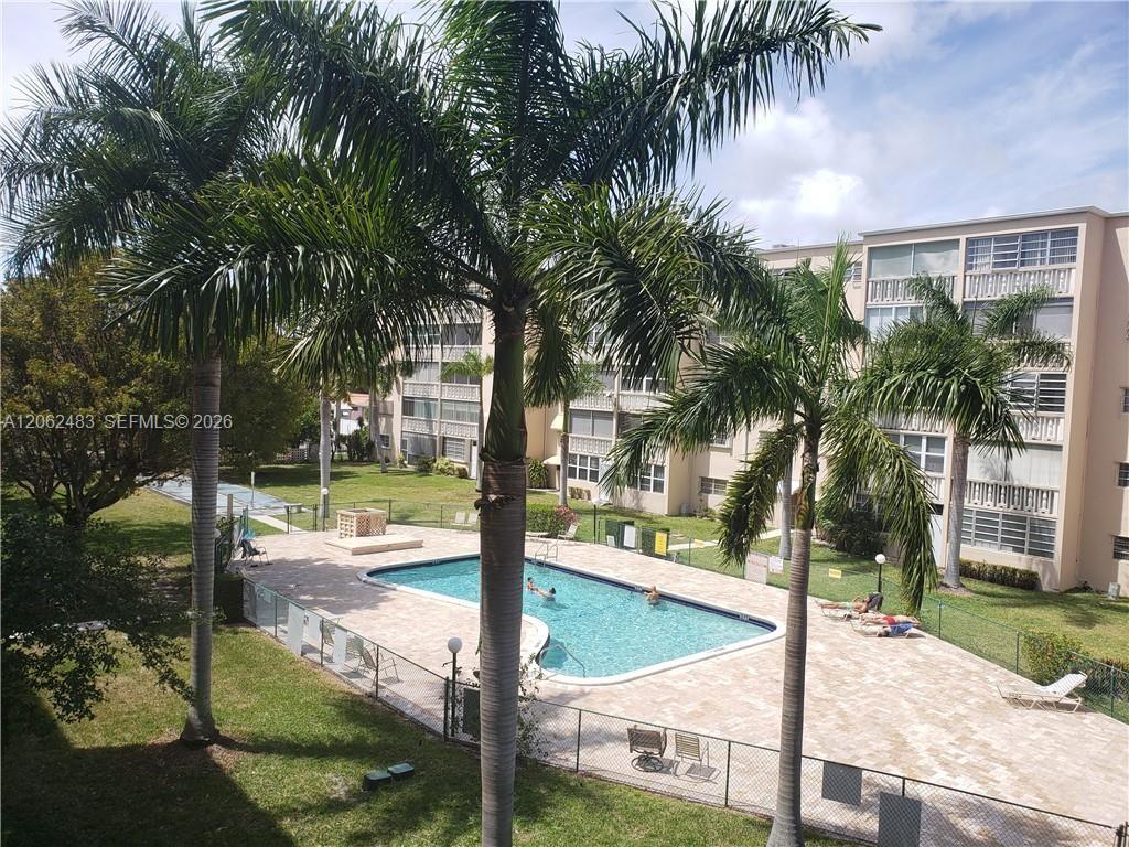 Photo of 319 14th Ave #702, Hallandale Beach, Florida, 33009 -