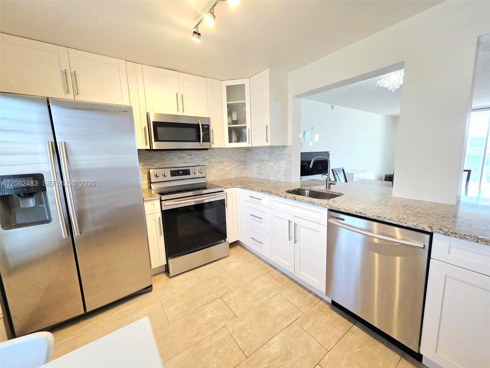 Photo of 319 14th Ave #702, Hallandale Beach, Florida, 33009 -