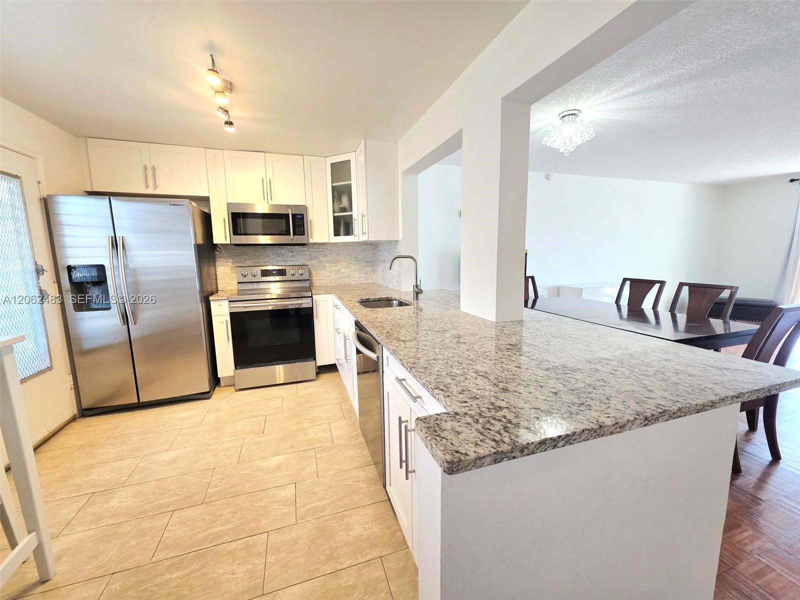 Photo of 319 14th Ave #702, Hallandale Beach, Florida, 33009 -