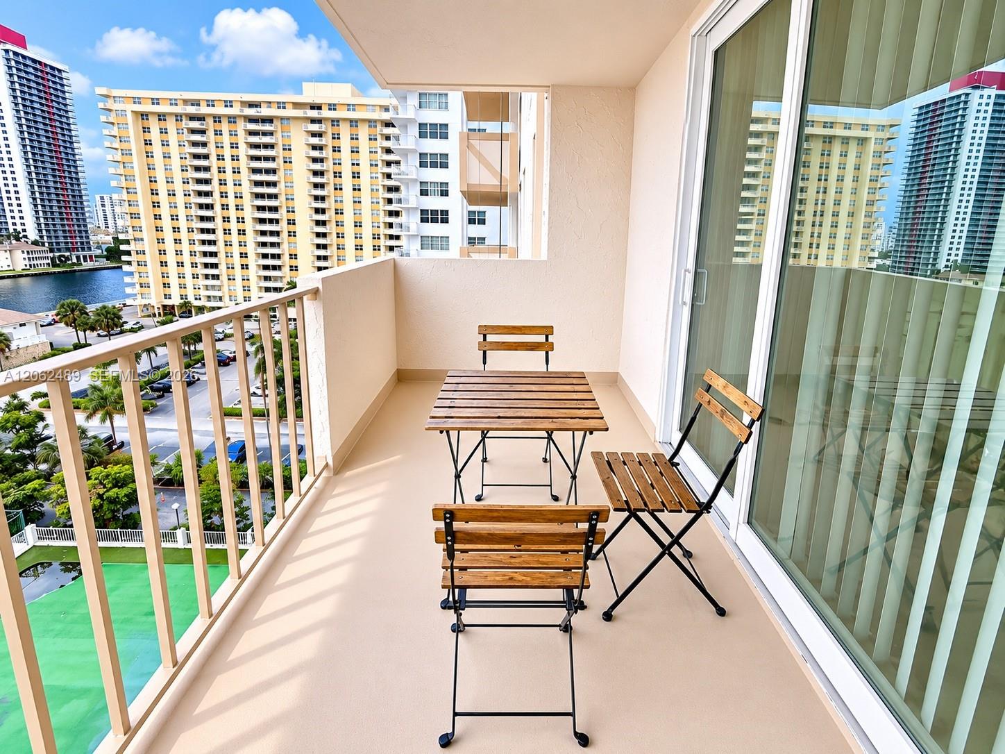 Photo of 1865 Ocean Dr  #8I, Hallandale Beach, Florida, 33009 - 