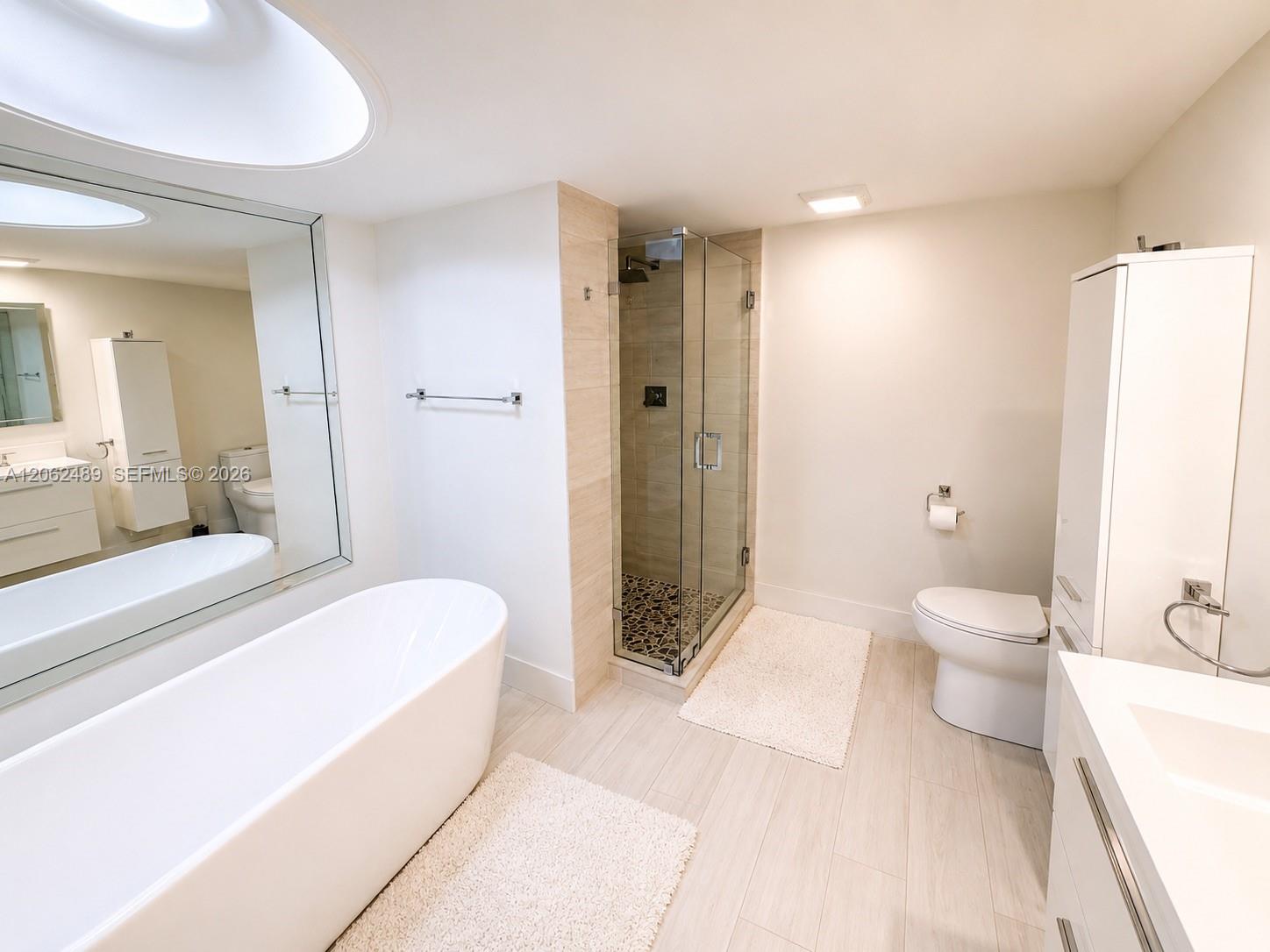 Photo of 1865 Ocean Dr  #8I, Hallandale Beach, Florida, 33009 - 