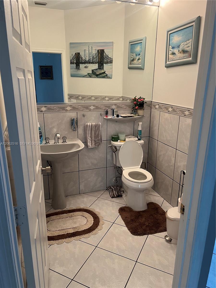See details 5291 5 / 4 3290 sq. ft. $ 2026-07-30 0 Photo