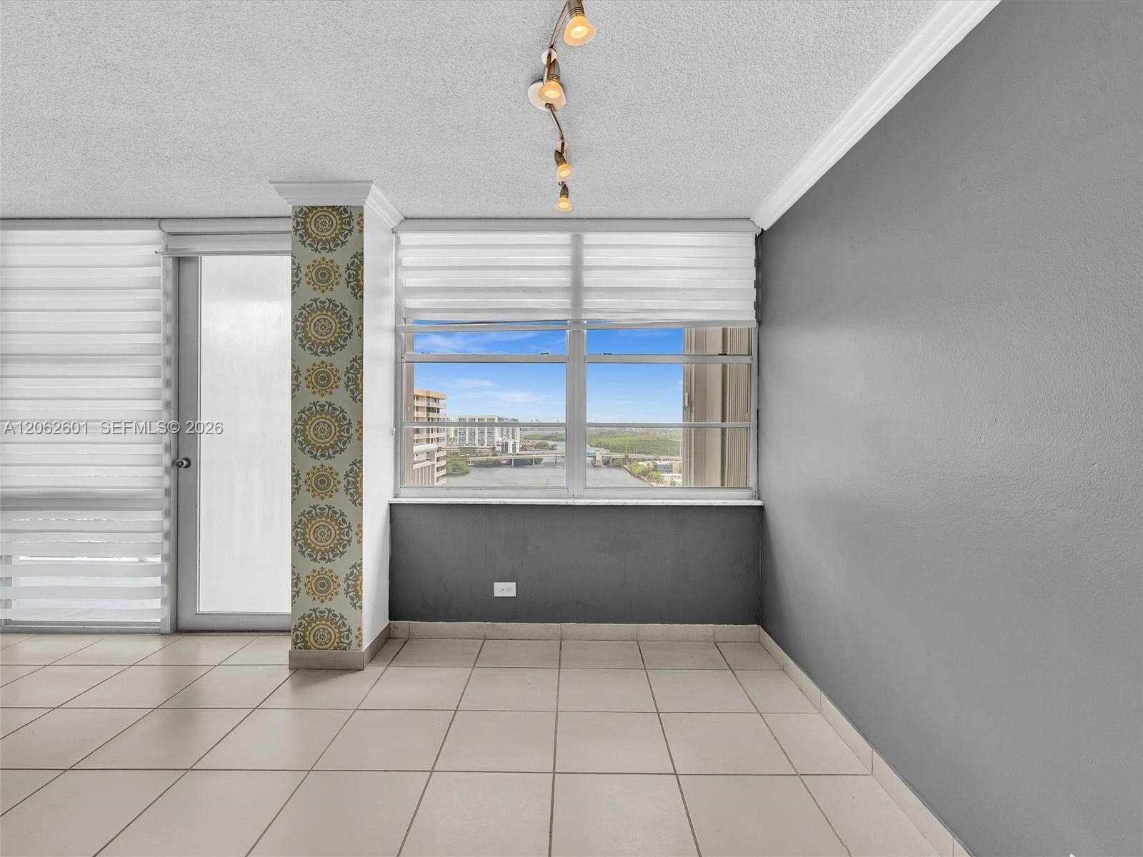 See details 2205 1 / 2 1104 sq. ft. $ 2026-07-30 0 Photo
