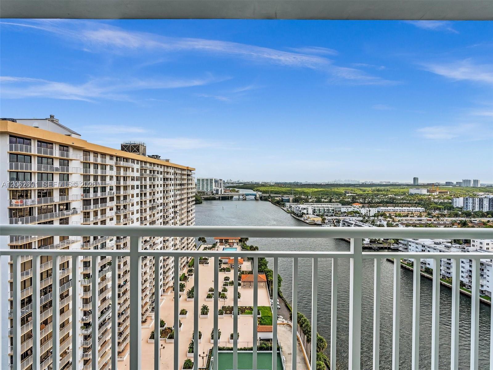See details 2205 1 / 2 1104 sq. ft. $ 2026-07-30 0 Photo