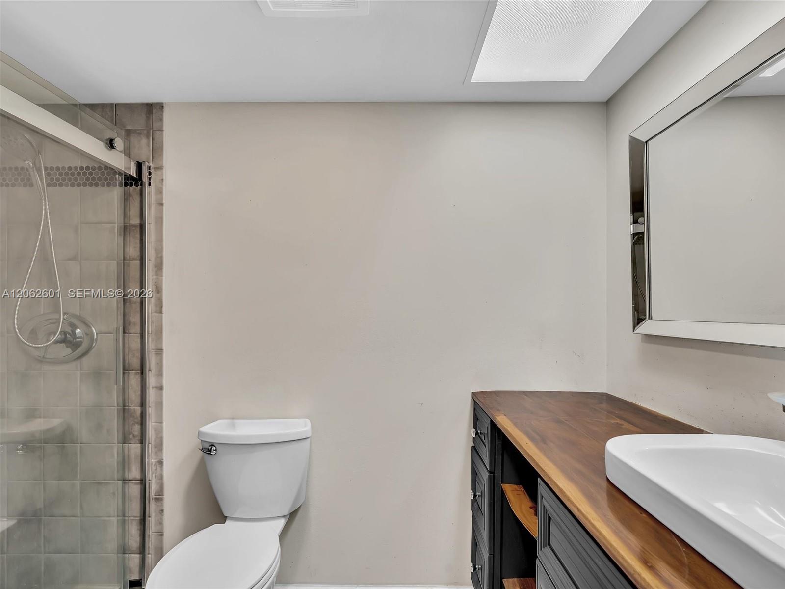 See details 2205 1 / 2 1104 sq. ft. $ 2026-07-30 0 Photo