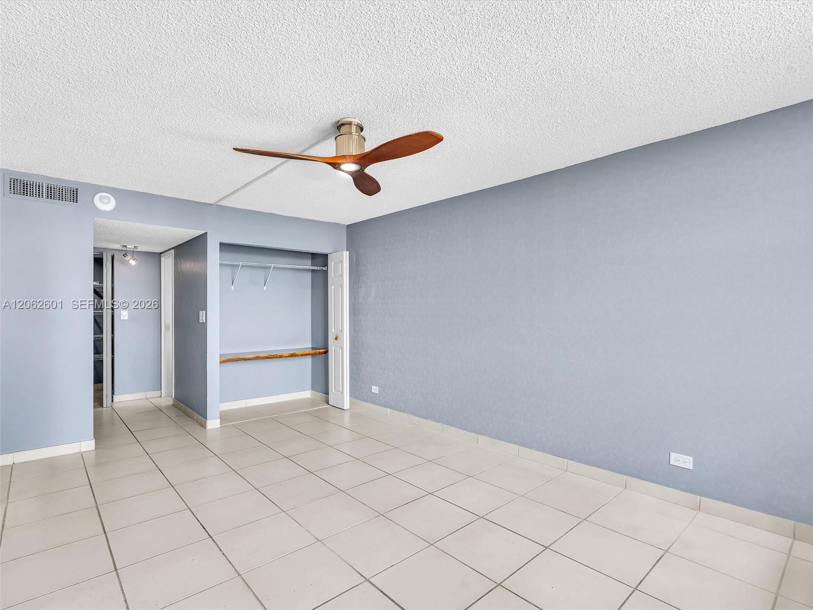 See details 2205 1 / 2 1104 sq. ft. $ 2026-07-30 0 Photo
