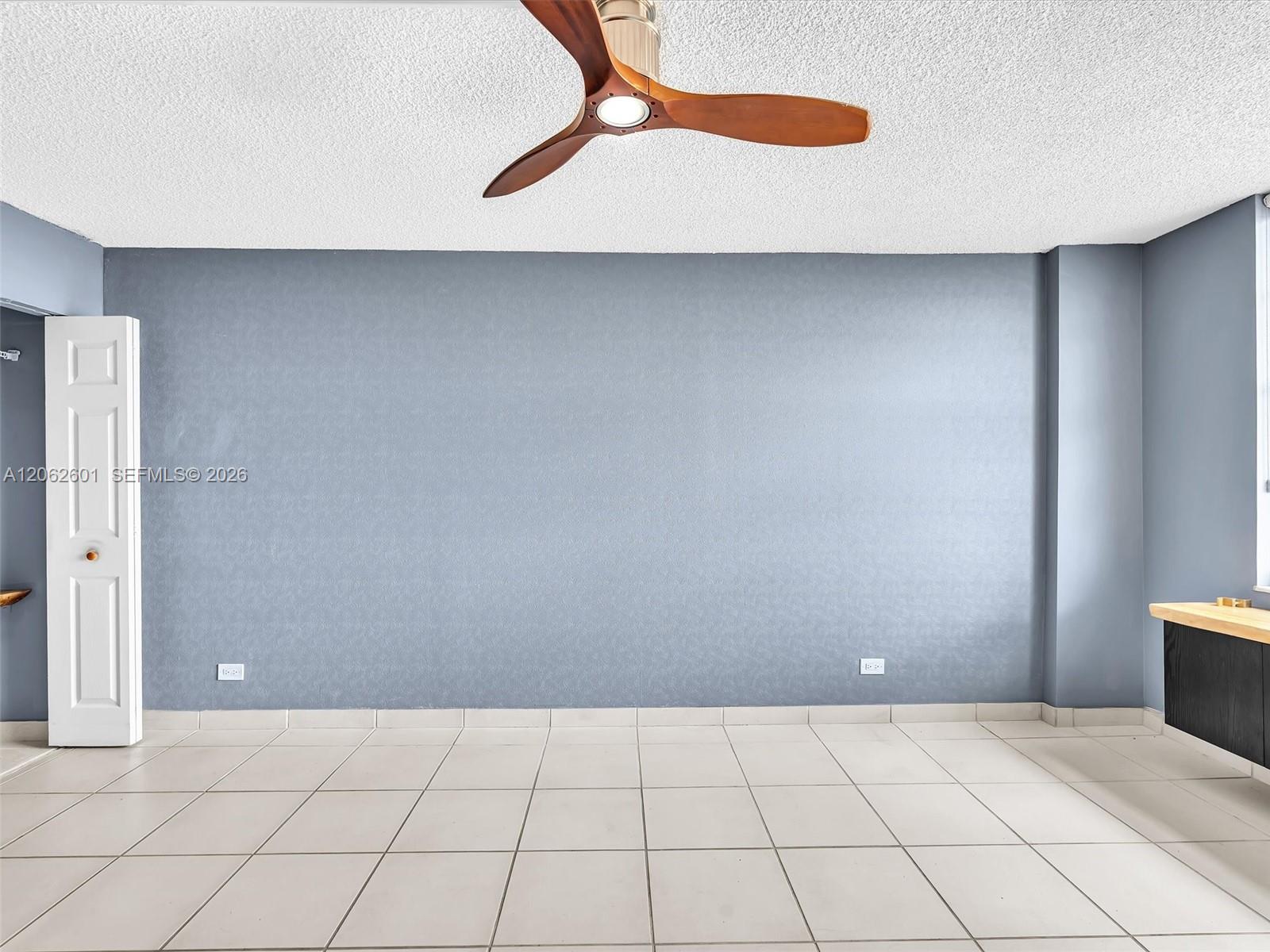 See details 2205 1 / 2 1104 sq. ft. $ 2026-07-30 0 Photo