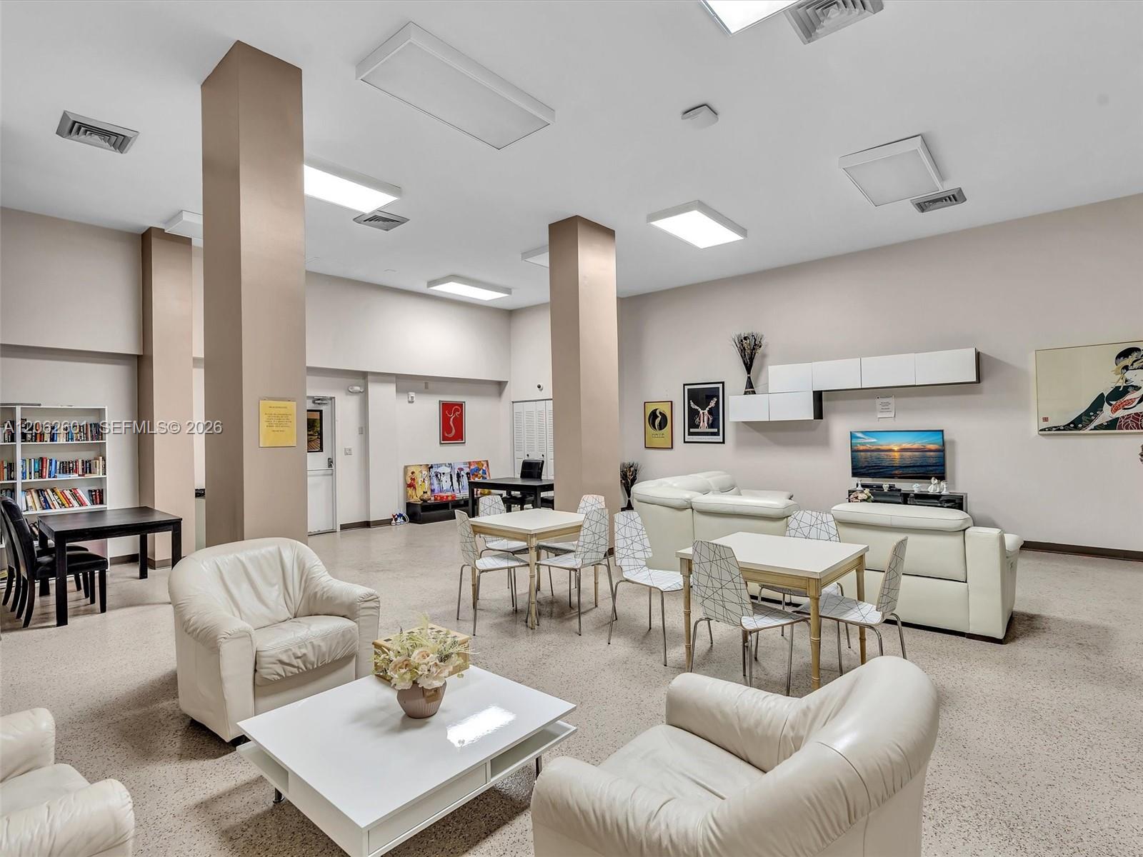 See details 2205 1 / 2 1104 sq. ft. $ 2026-07-30 0 Photo