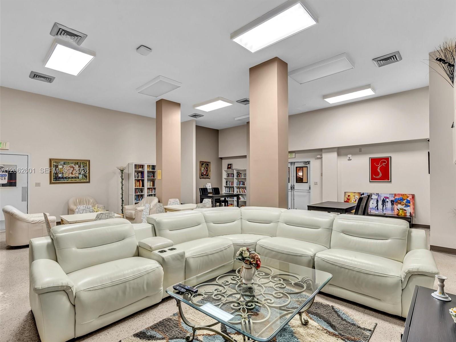 See details 2205 1 / 2 1104 sq. ft. $ 2026-07-30 0 Photo