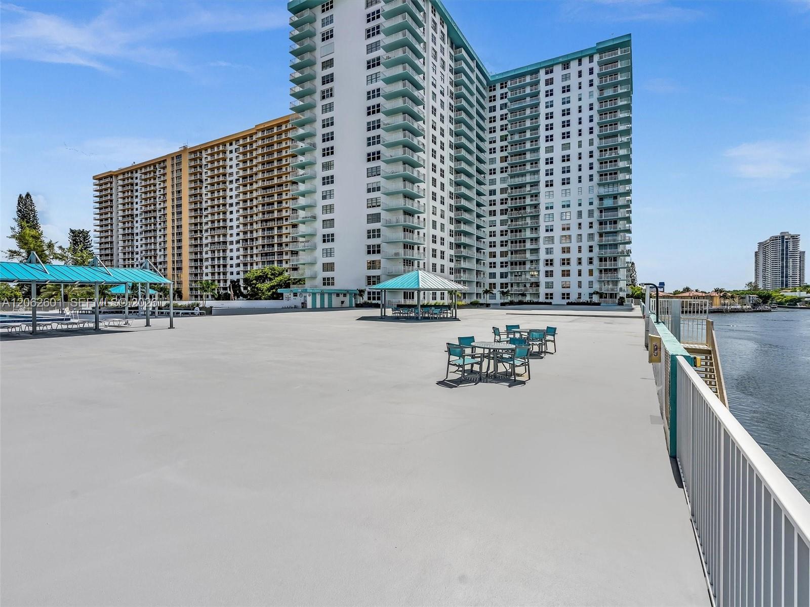 See details 2205 1 / 2 1104 sq. ft. $ 2026-07-30 0 Photo