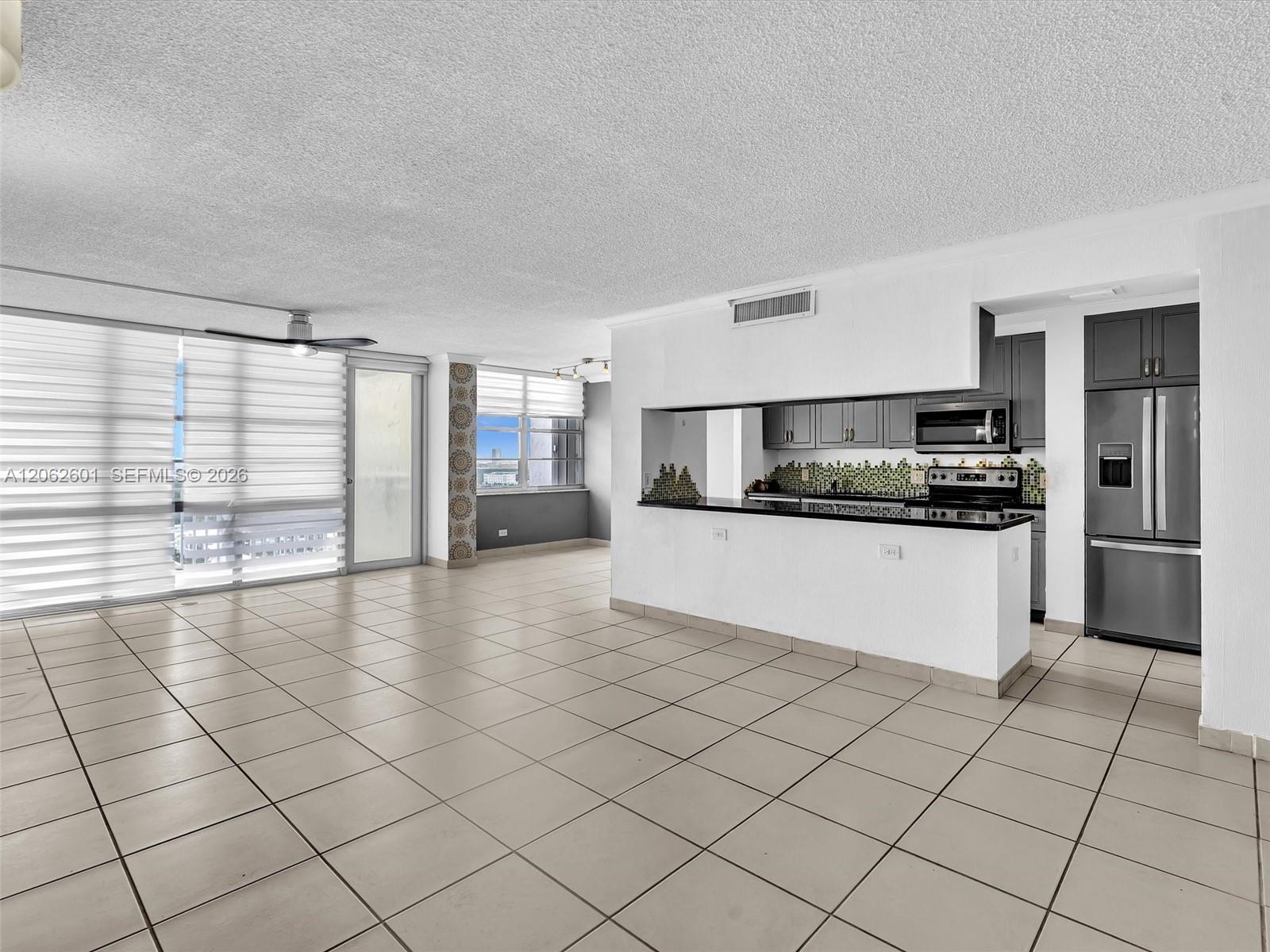 See details 2205 1 / 2 1104 sq. ft. $ 2026-07-30 0 Photo